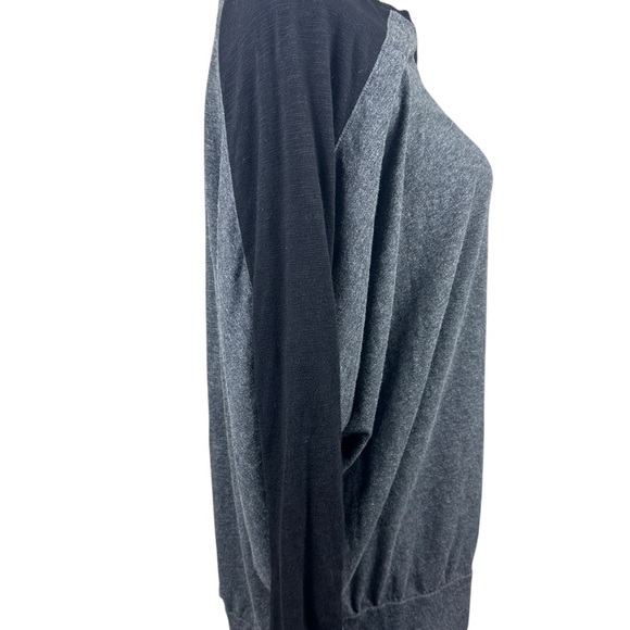 Torrid gray slub super soft long sleeve with black size 1-1X/14-16 - Picture 6 of 10